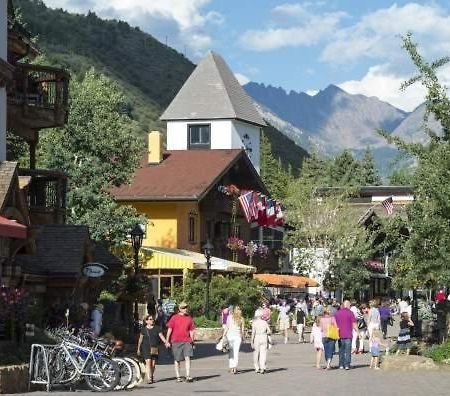 Village Center Condos Vail Exteriör bild