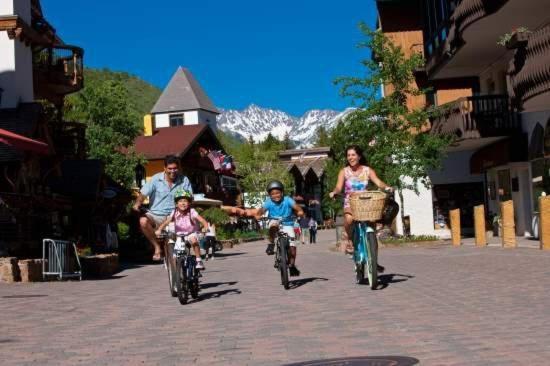 Village Center Condos Vail Exteriör bild